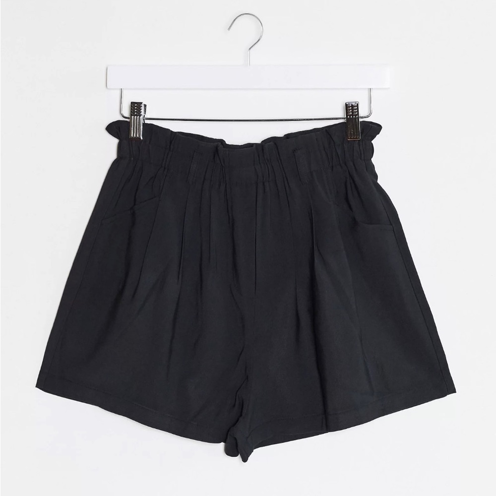 Pull&Bear paperbag short in black